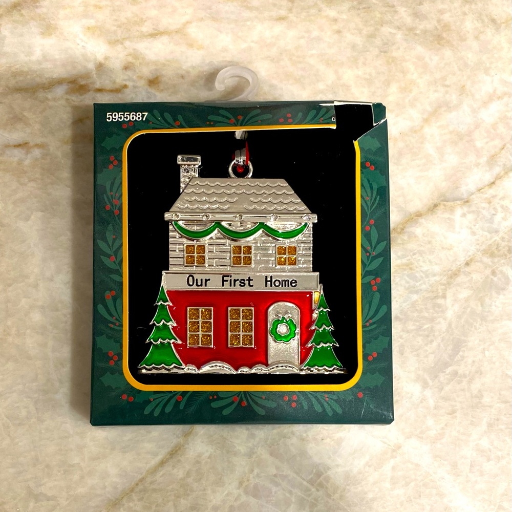 🎁🎄Our First Home Holiday Ornament 🎄🎁